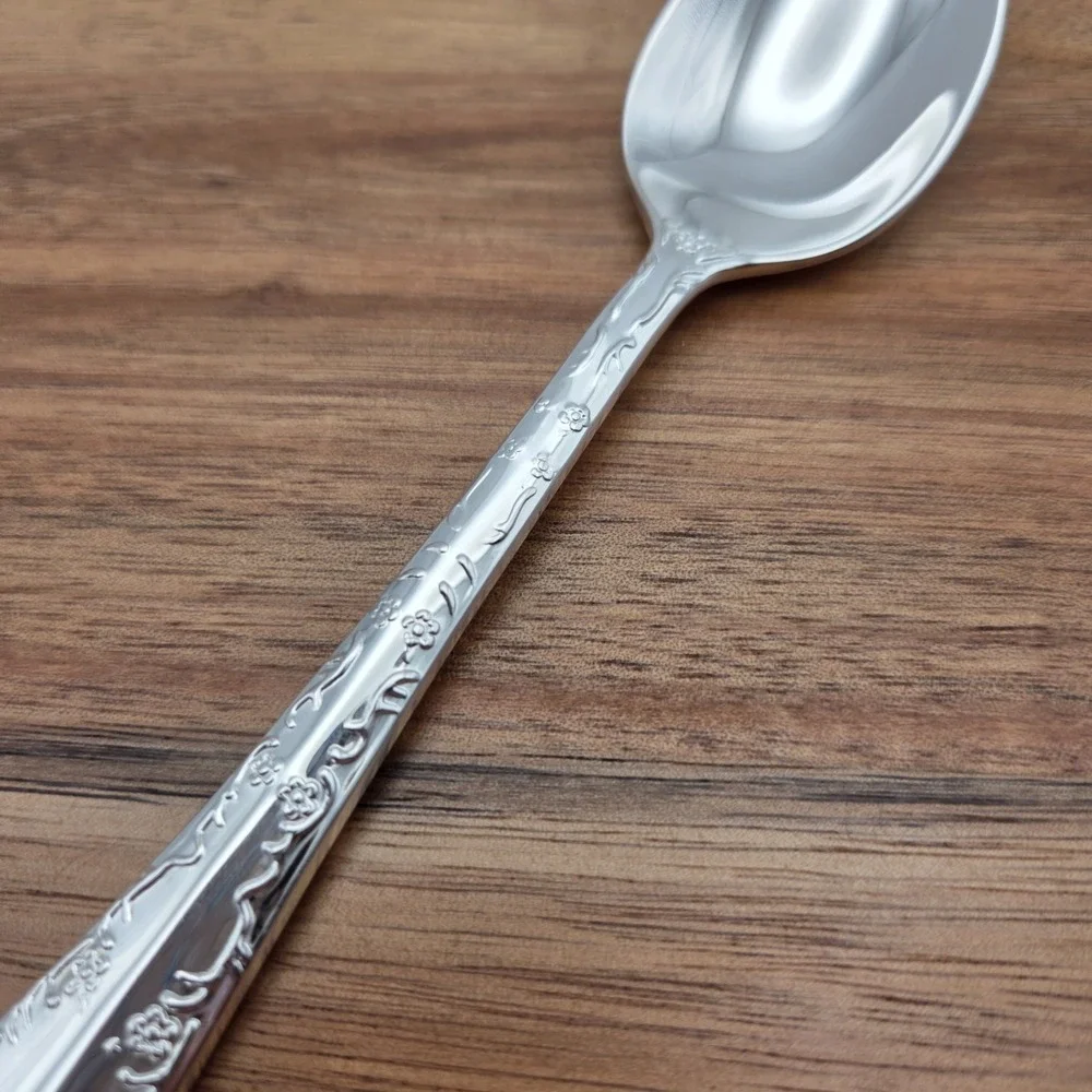 WM. Rogers & Son Enchanted Rose Silverplate Flatware Teaspoons‎ Set Of 8